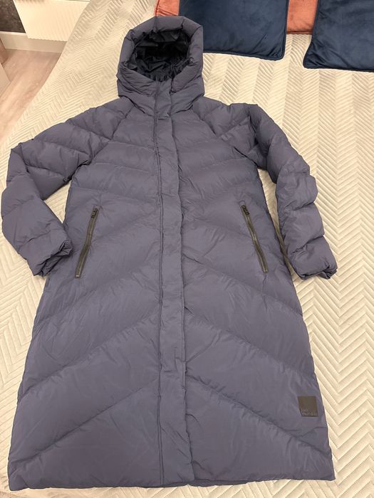 Płaszcz puchowy damski marki Jack Wolfskin, rozmiar S.