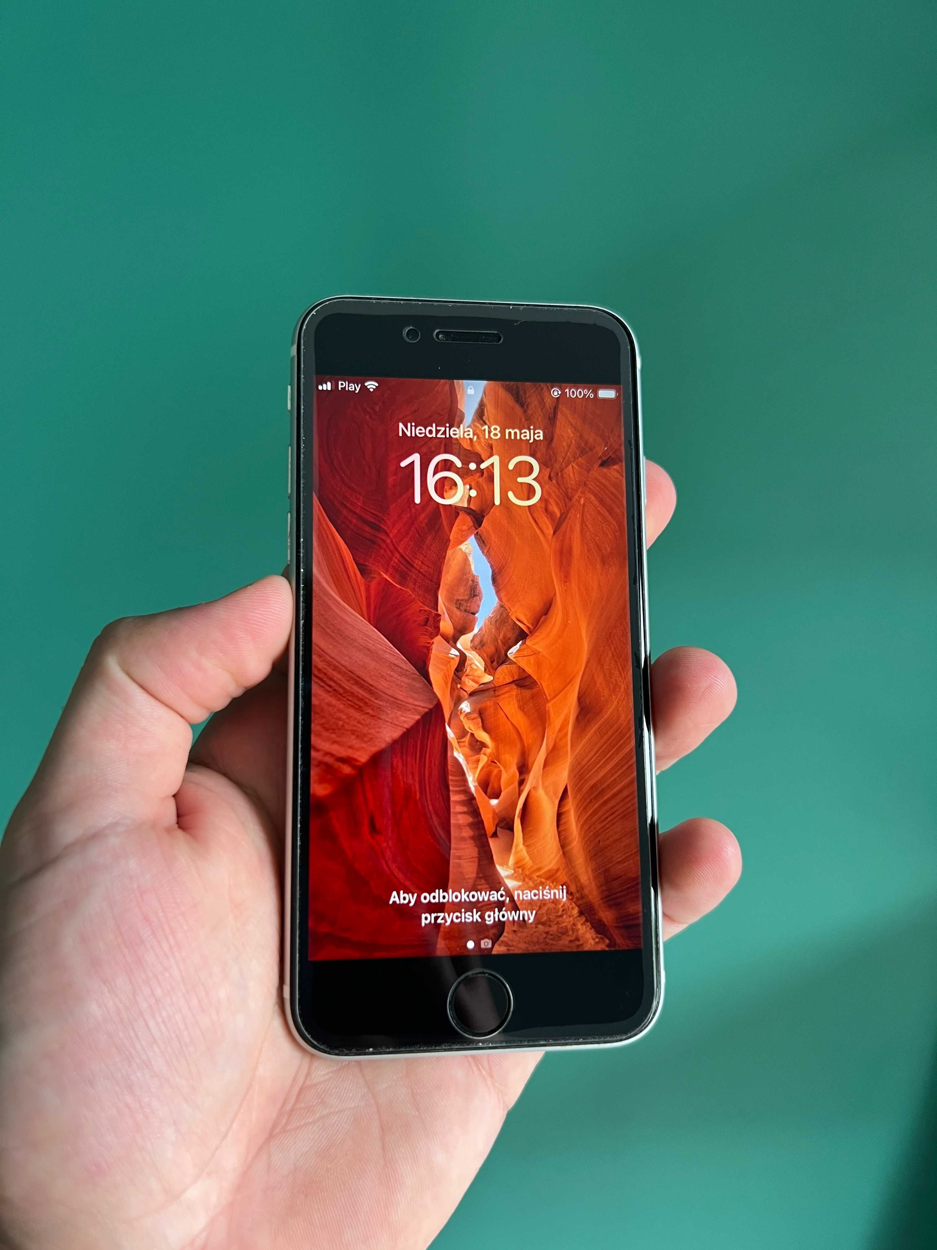 8 x Apple iPhone SE 2020 stan znakomity