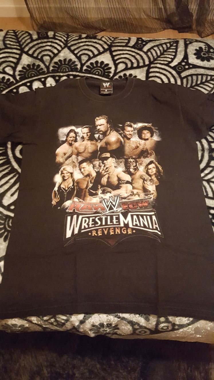 T-shirt wrestlemania revenge tour