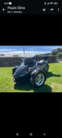 Mota Can-Am Spyder