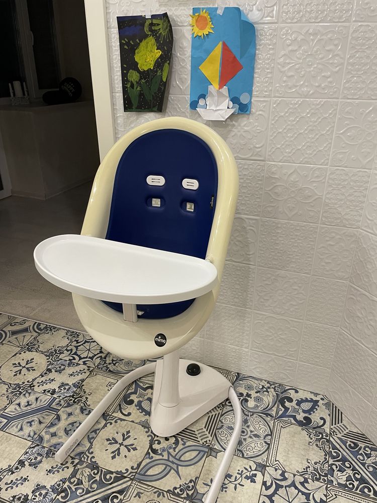 Mima універсальний стілець для годування