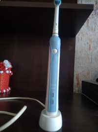 Електроная Зубная щетки Oral-B Pro 500