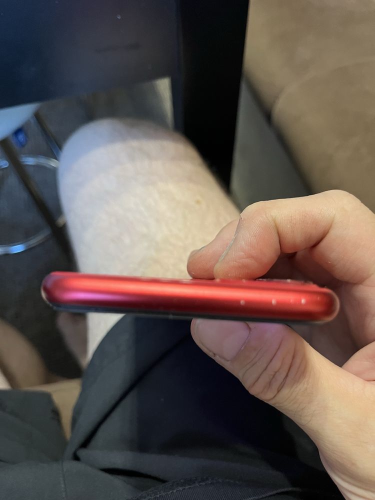 Iphone 11 produkt red 128 под ремонт