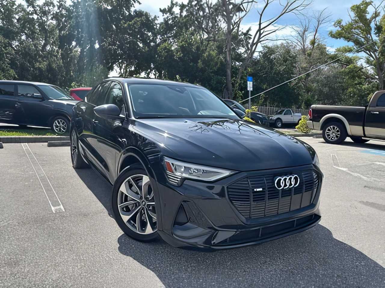 2021 Audi e-tron quattro
