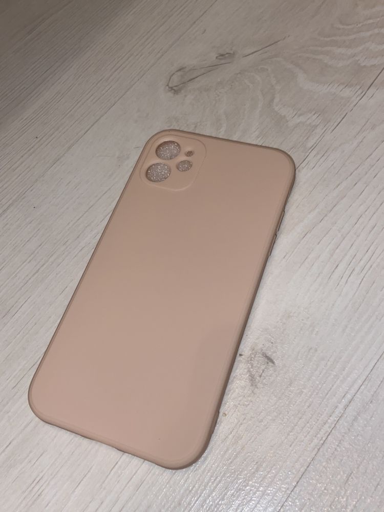 Чехол на iPhone 11