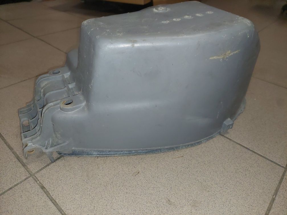 Schowek narzędziowy skuter 125 Yamaha