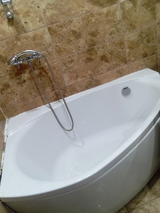 Wanna narożna z obudową 140 /80