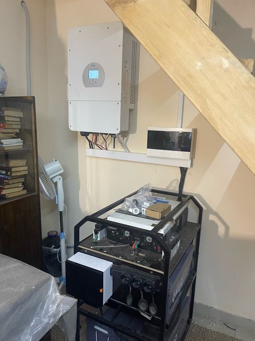 Установка та обслуговування систем безперебійного живлення (UPS)