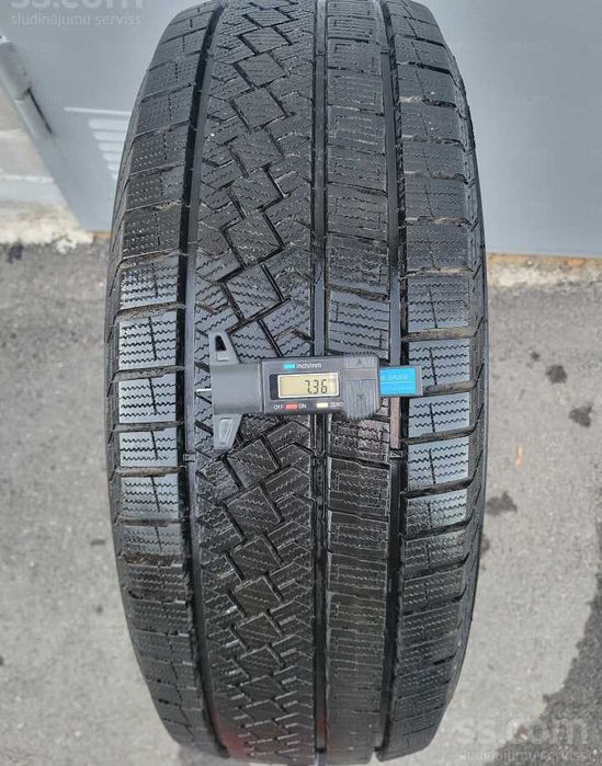 Практично нова зимова гума Pirelli Ice Zero Asimmetrico