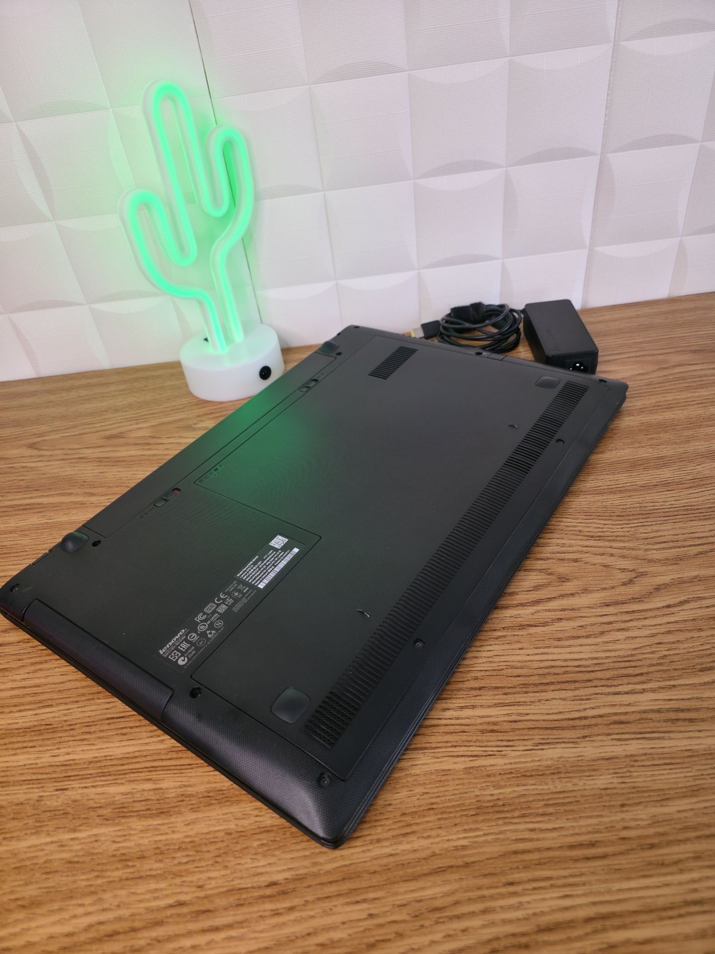 Игровой ноутбук Lenovo 17.3" —Intel, 8GB, SSD+HDD, NVIDIA