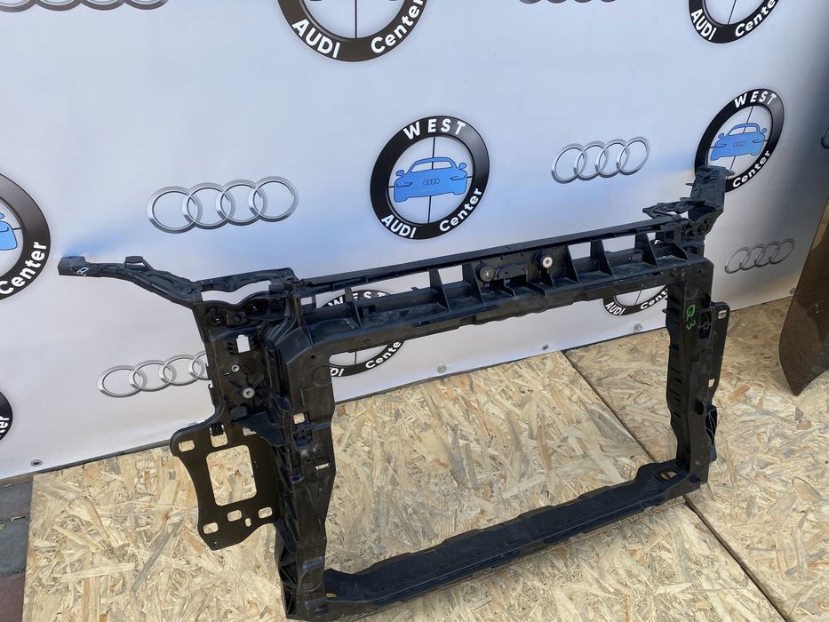 Audi Q3 83A телевізор установочна панель ауді ку3 телевізор