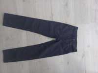 Granatowe spodnie h&m 134, slim fit