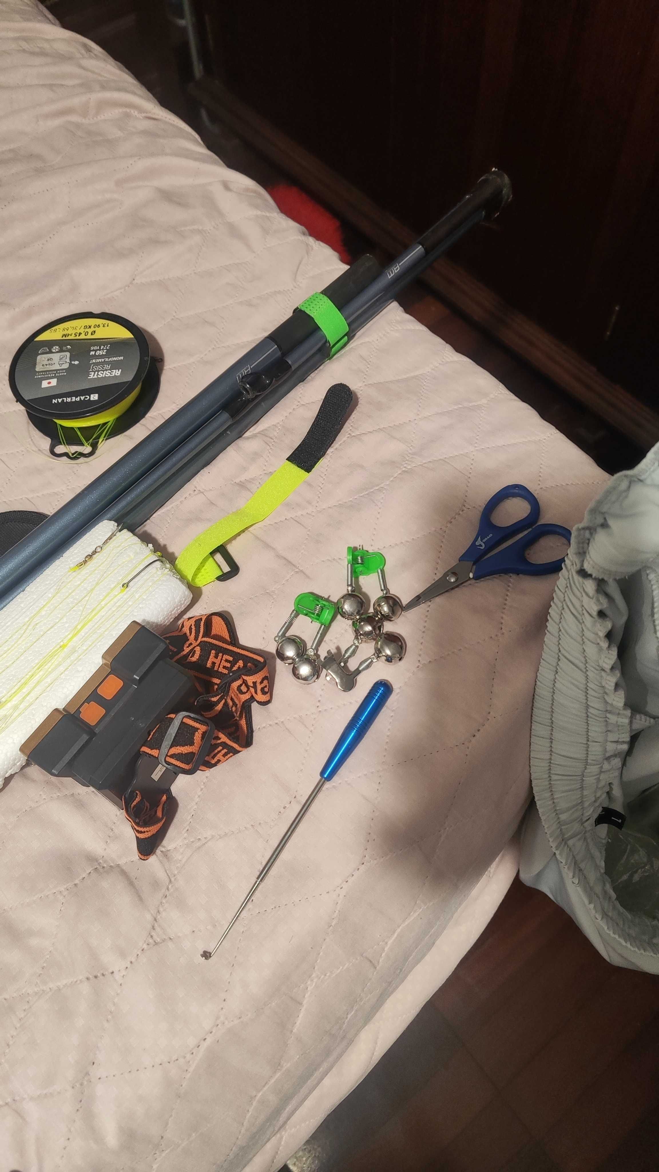 Artigo de pesca três Cana muita linha diversas diversas chumbadas
