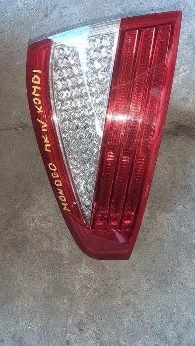 Ford Mondeo mk4 kombi lampa tyl