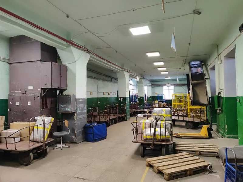 Будівля загальною площею  1 243,30 м. кв.