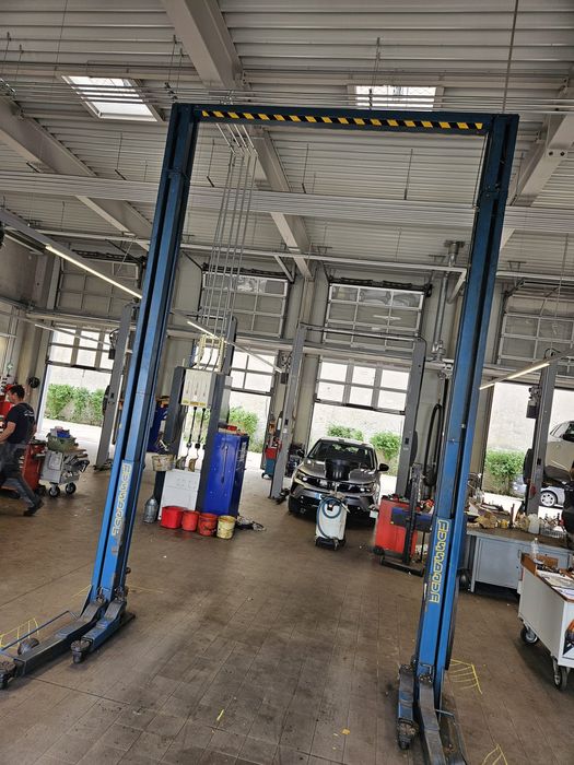 Podnosnik samochodowy łapowy hydrauliczny Nussbaum 3200kg