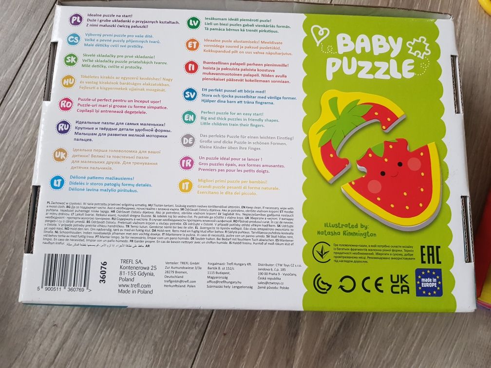 Pierwsze puzzle + miękka książeczka zawieszka