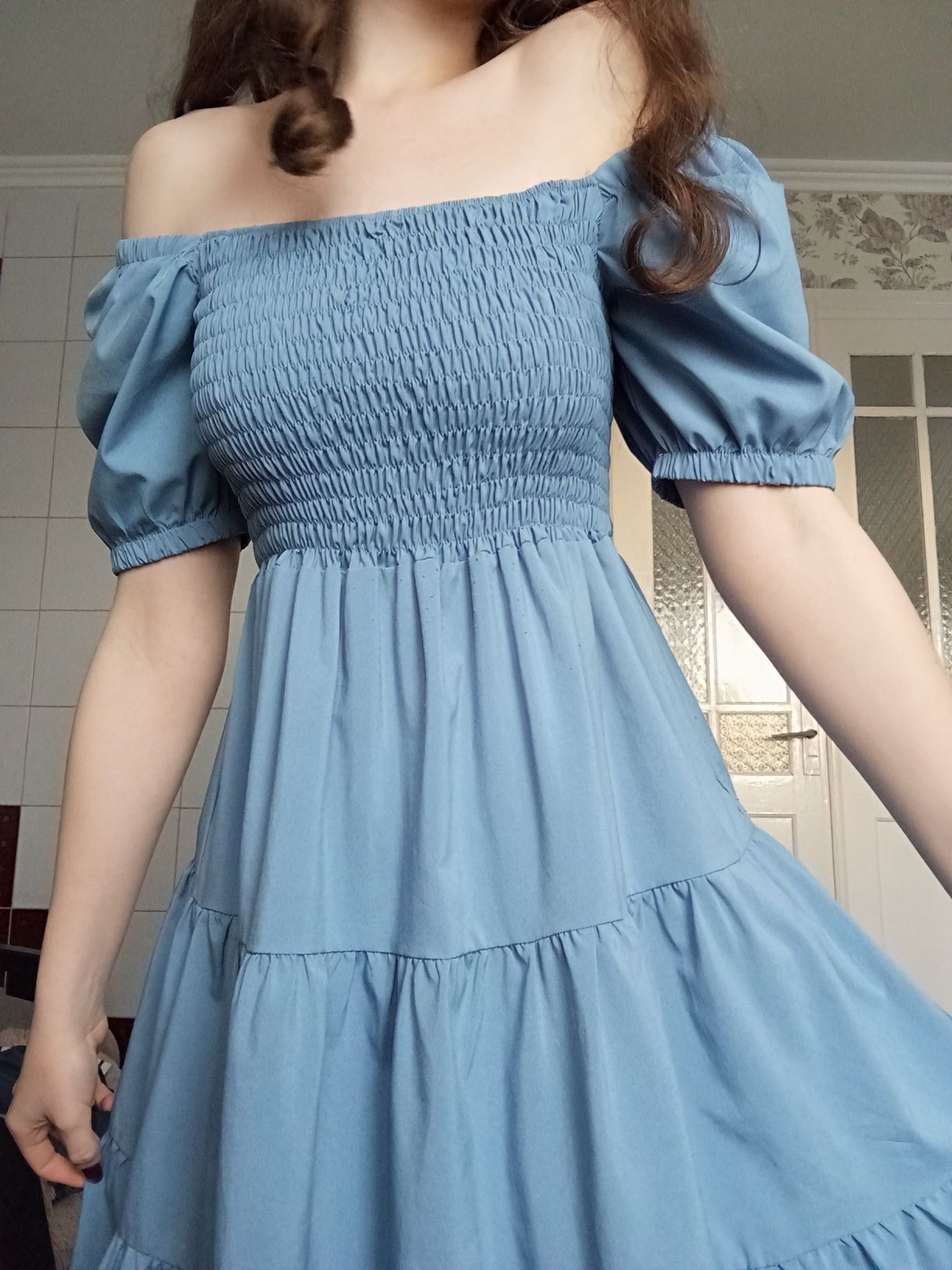 Блакитна літня сукня