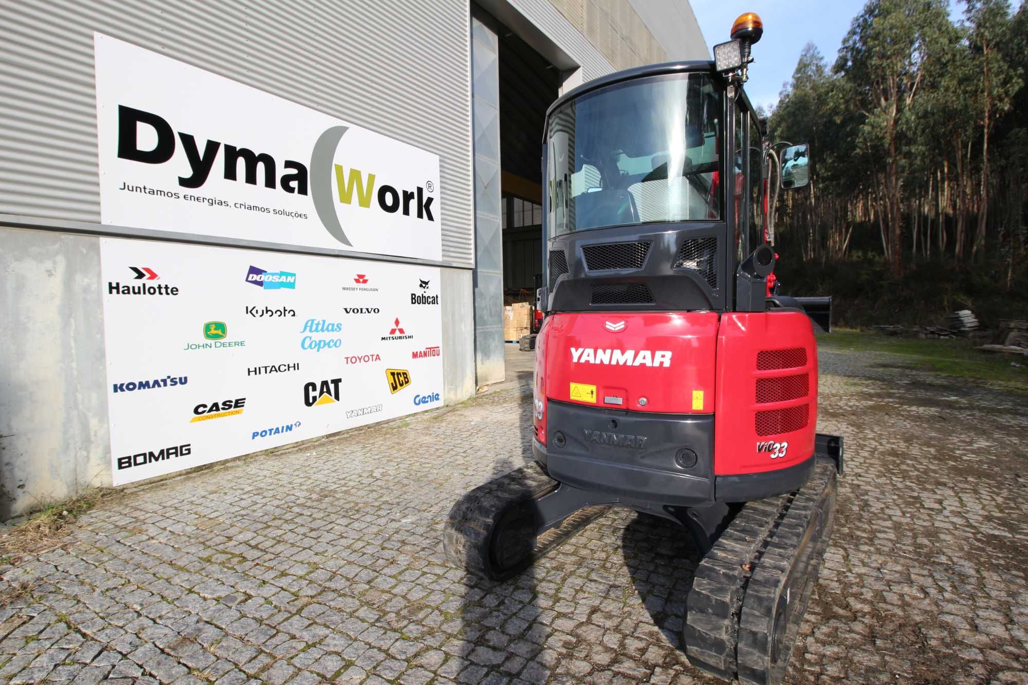 Minigiratória 3.3 toneladas Yanmar VIO 33 como nova