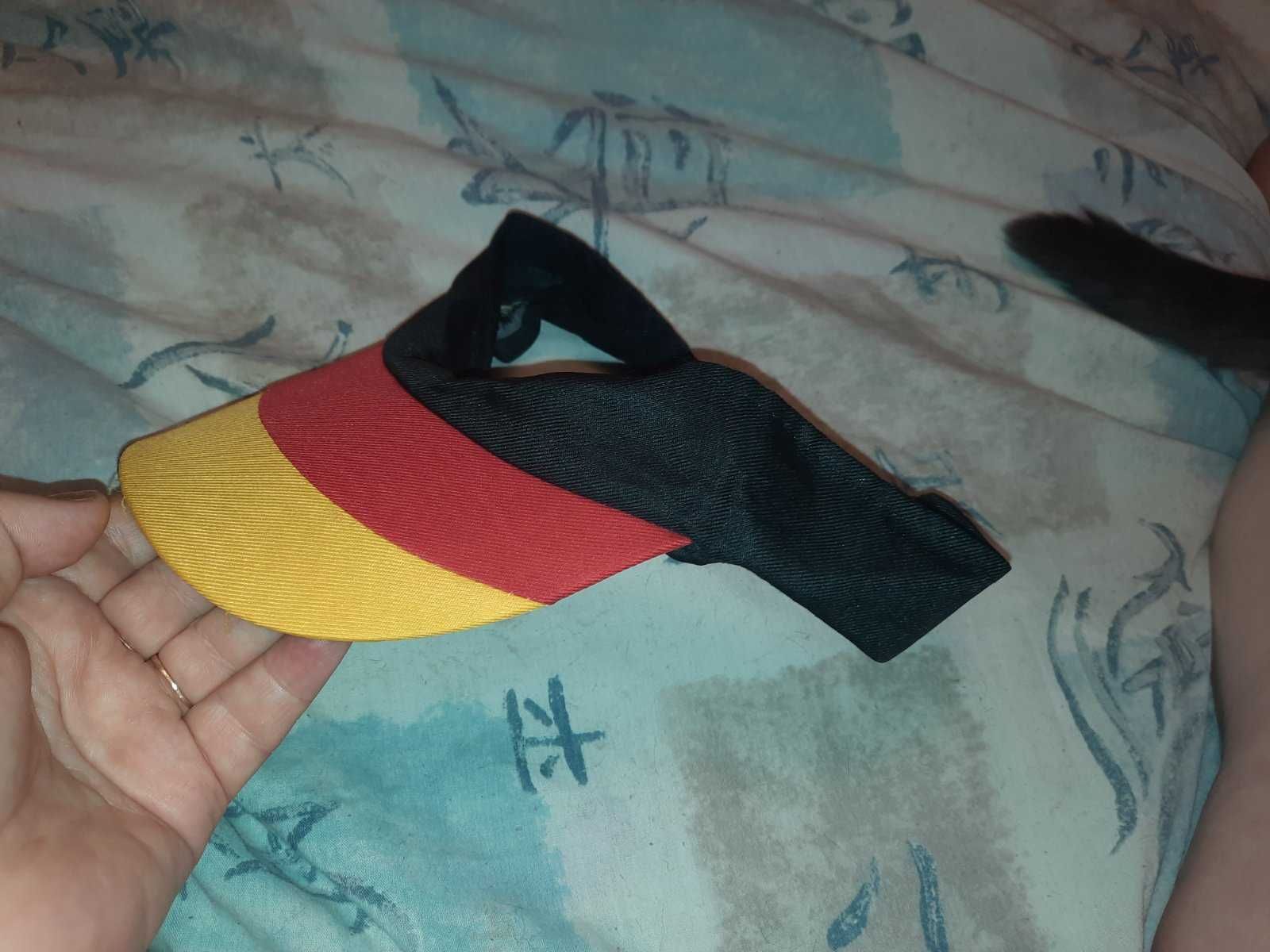 кепка козырек Германия флаг на любой размер. на липучке как новое