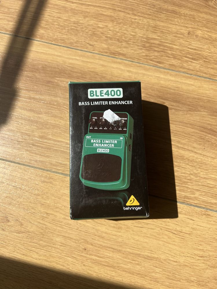 Efekt basowy Behringer BASS LIMITER ENHANCER BLE400