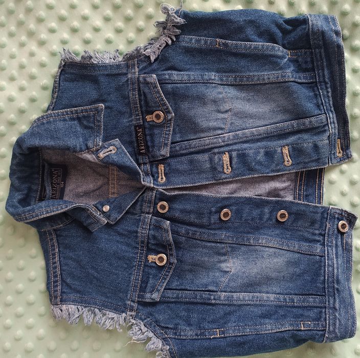 Zestaw ubranek dla dziewczynki 104