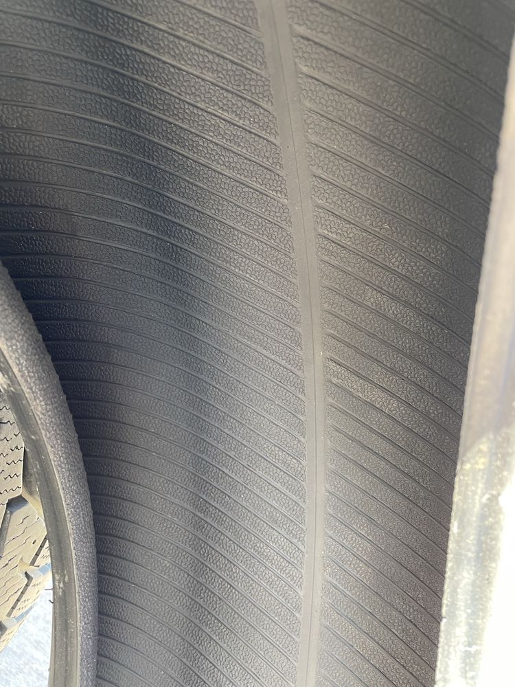 Зимня резина 225/55/18 Hankook