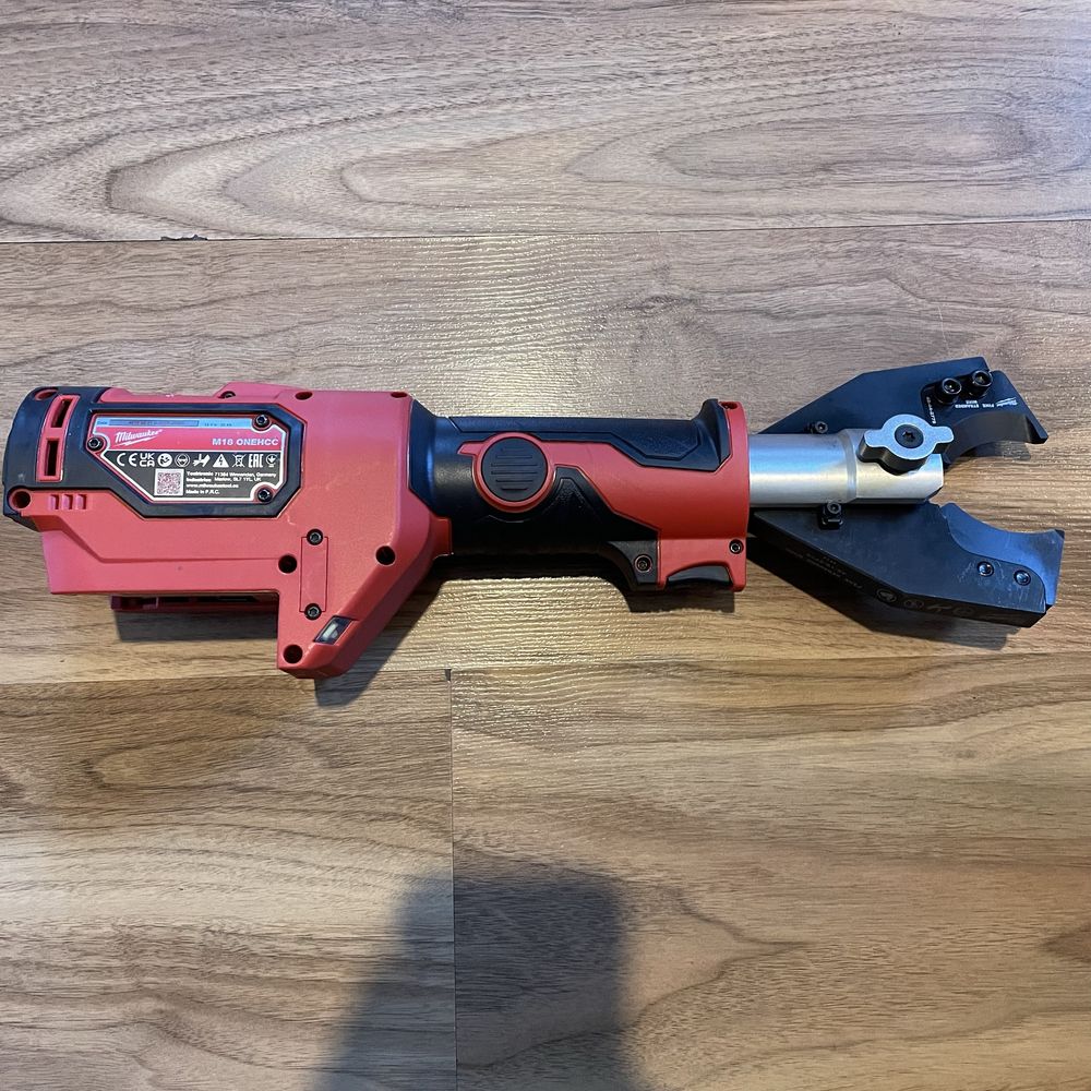 Hydrauliczne nożyce do kabli milwaukee M18 ONEHCC Nowe