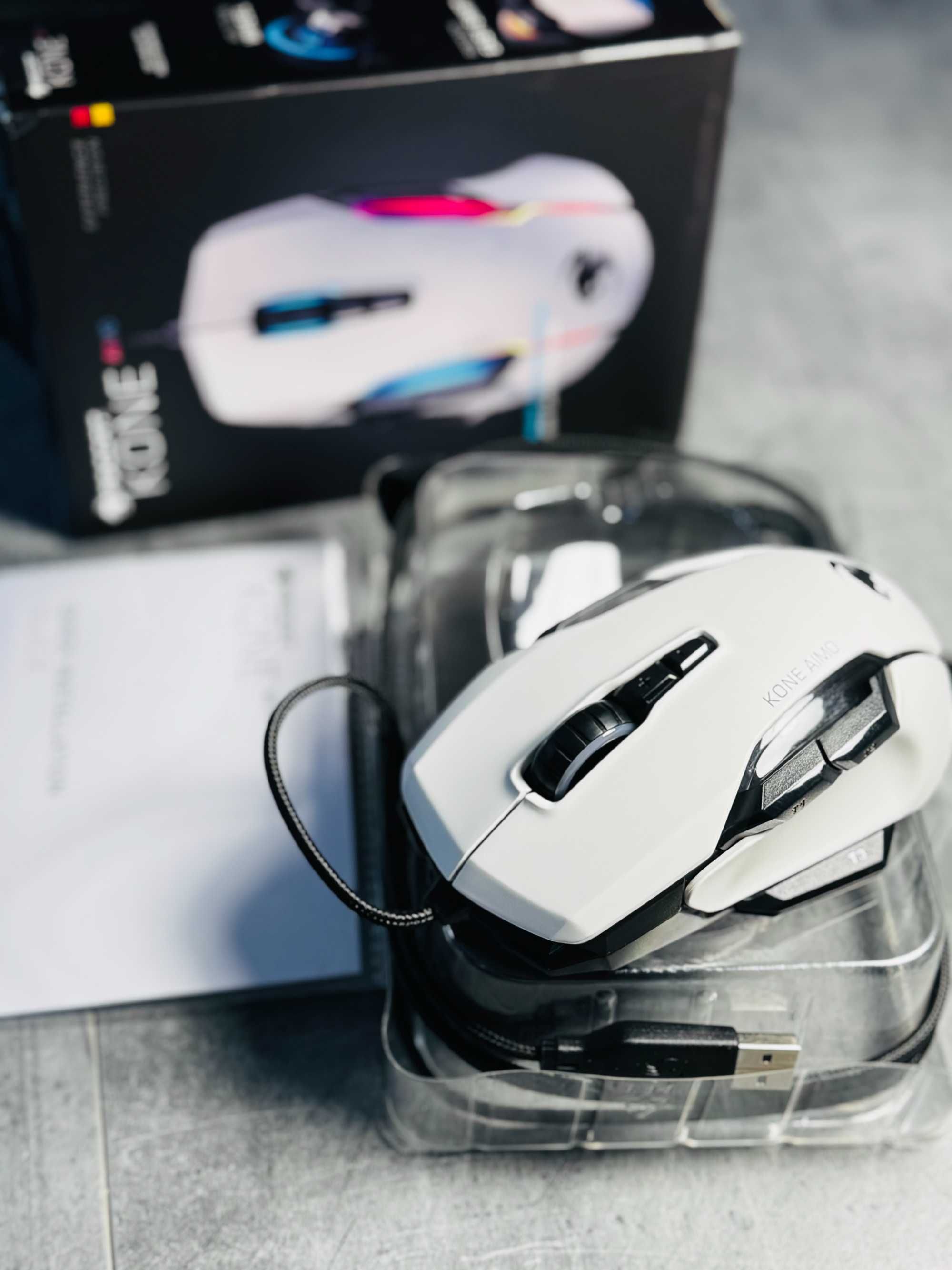 Roccat Kone AIMO – mysz gamingowa z podświetleniem RGB (biała)