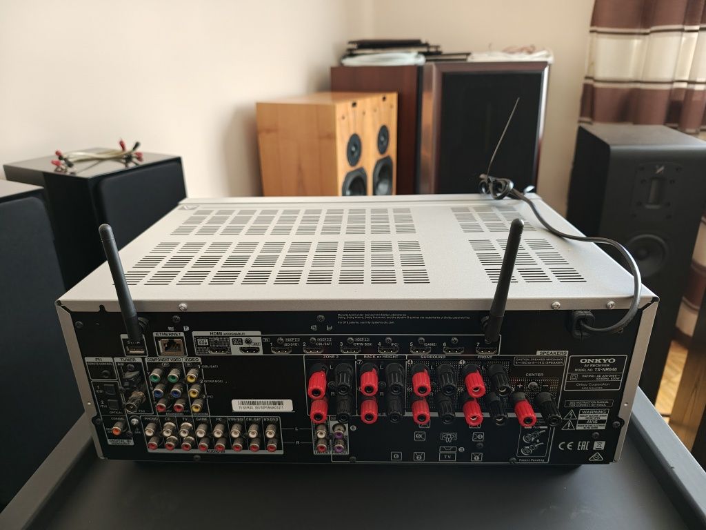 Amplituner kina domowego Onkyo TX-NR 646