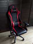 Fotel SPC Gear SR300f V2 Czarno-Czerwony