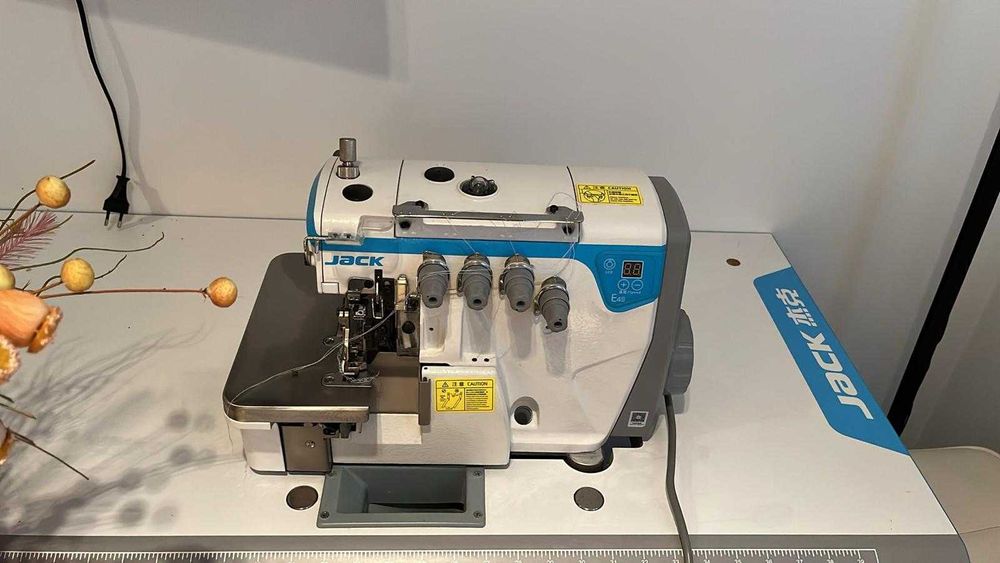 Máquina Custura Jack