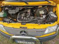 Auto laweta Mercedes