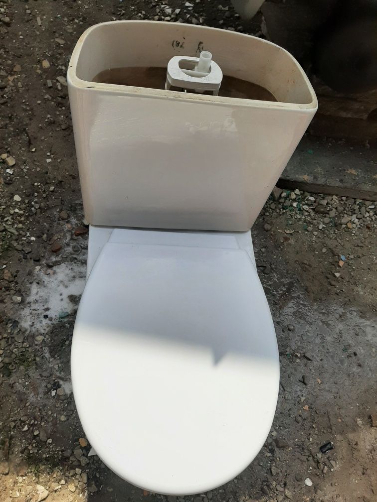 Toaleta WC  Misa deska sedesowa Cersanit poziome wyjście