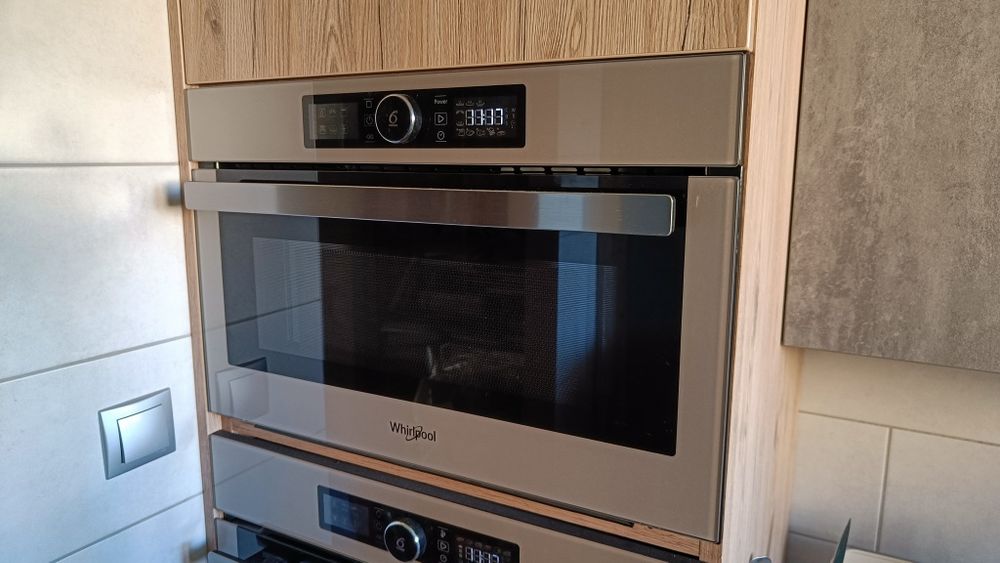 Kuchenka mikrofalowa do zabudowy WHIRLPOOL AMW 730SD