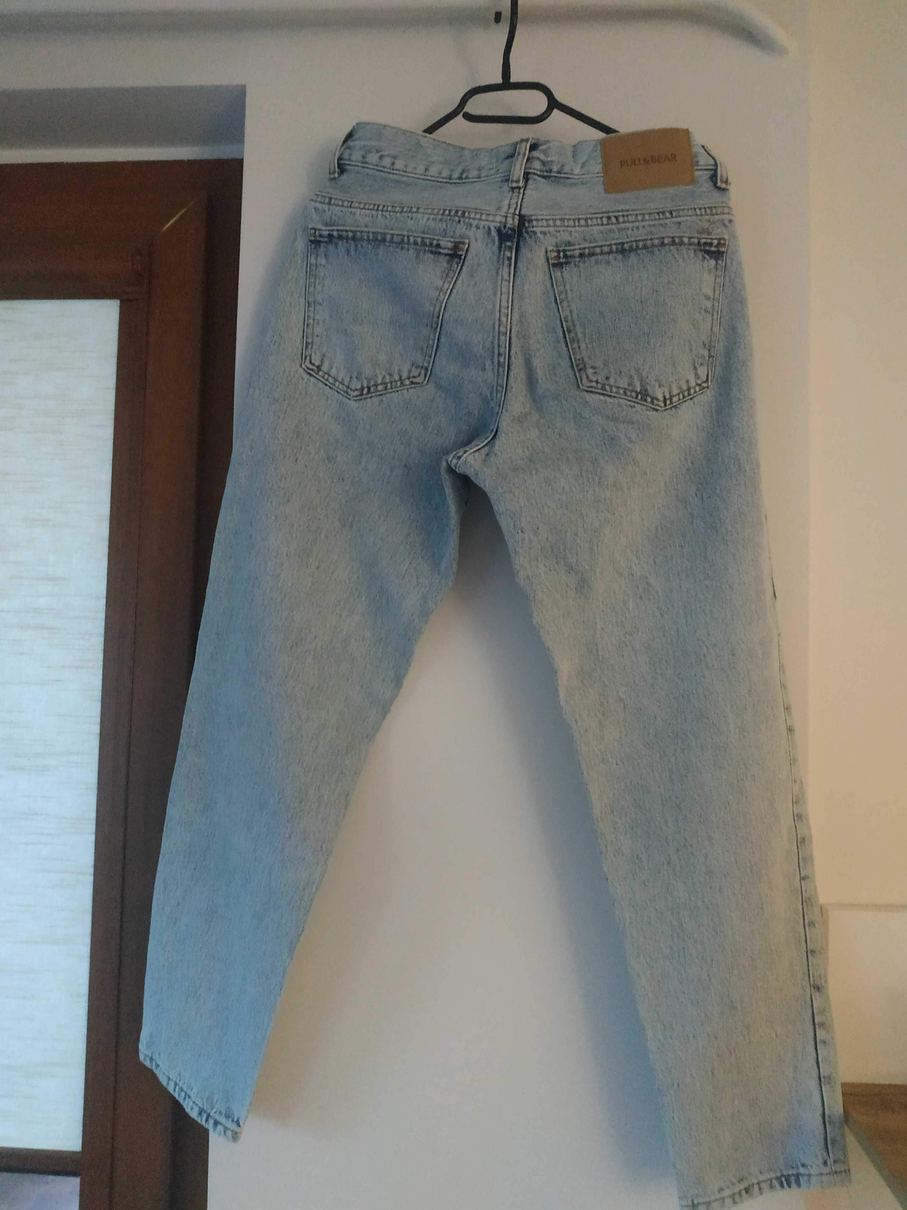 Spodnie jeansowe pull&bear