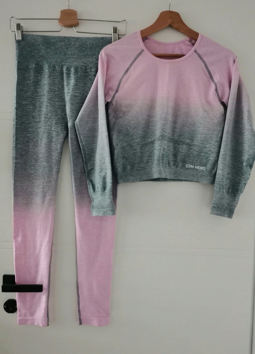 Legginsy + top Gym Hero ombre legginsy podkreślające pośladki S