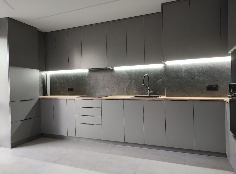 Меблі на замовлення Кухні шафи комоди спальні недорого