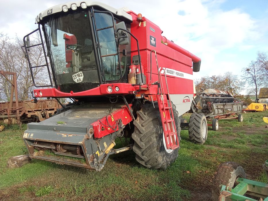 Комбайн Мойсей фергюсон