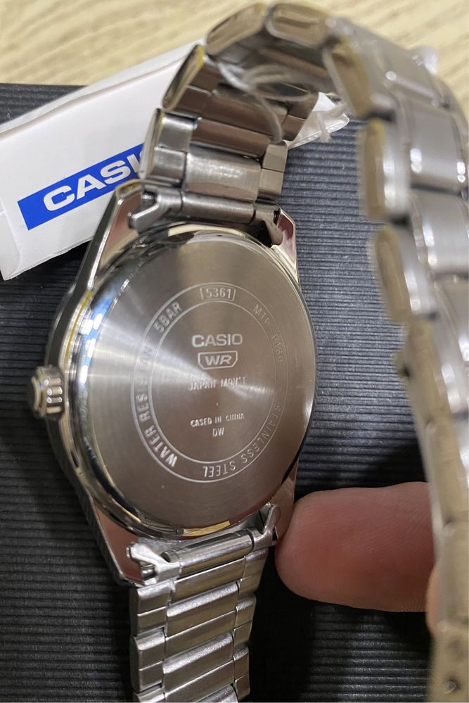 Годинник Casio  MTP-E180 (Новий)