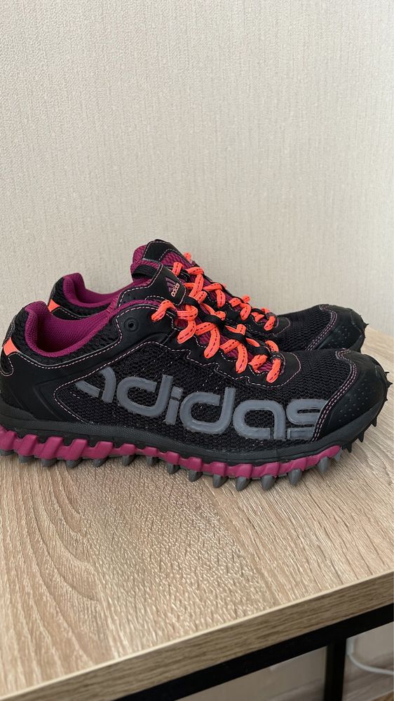 Сороконіжки Adidas