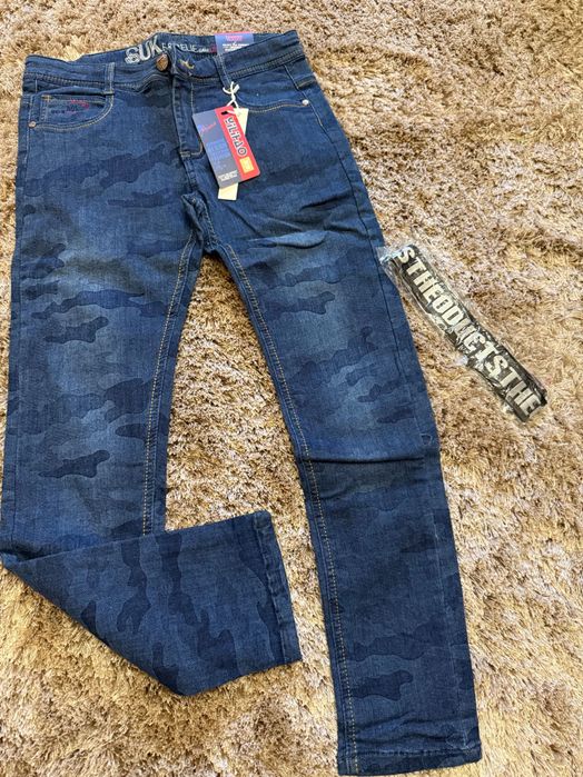 Nowe spodnie chłopięce