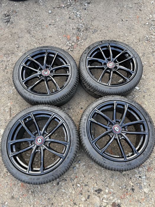 Komplet kół zimowych 5x114,3 Renault 235/40/18 Bf Goodrich