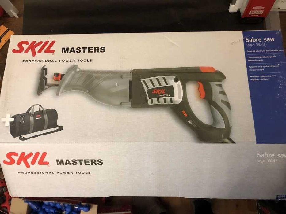 Сабельна пила Skil 4950 із полотнами Wurth