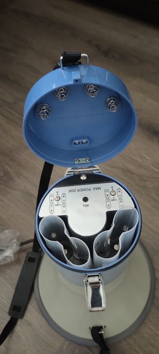 Мегафон Monacor ТМ 27,