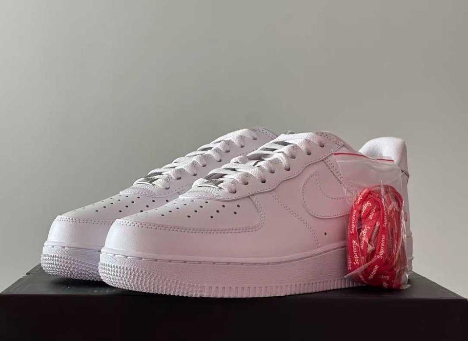 Buty meskie Nike Air Force 1 Low Supreme White R.46