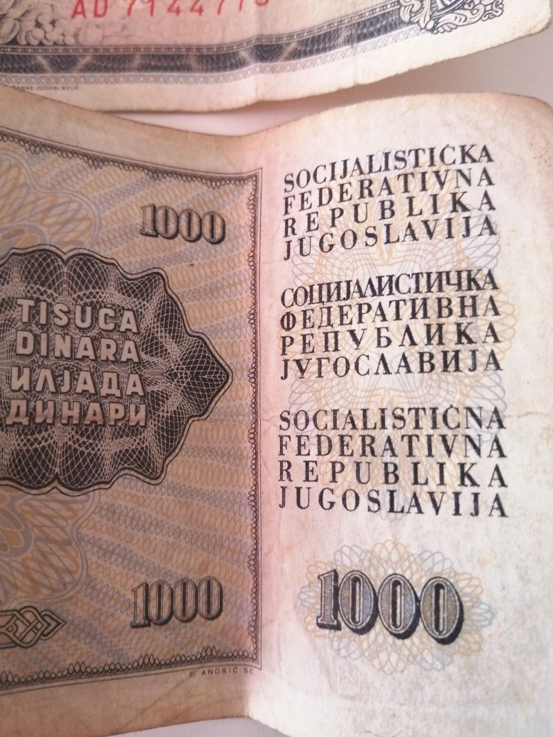 Vendo notas antiga Jugoslávia (portes incluídos)