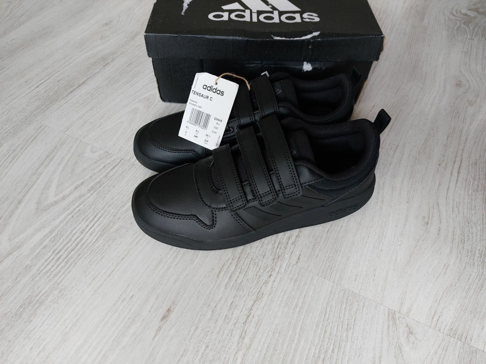 Фірмові кросівки,кроссовки Adidas 38p.