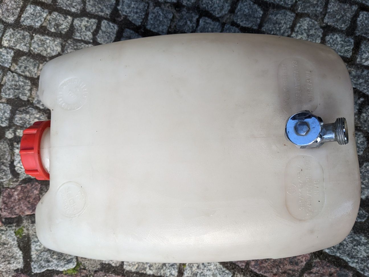 Pojemnik na wodę z kranem, 30 ltr