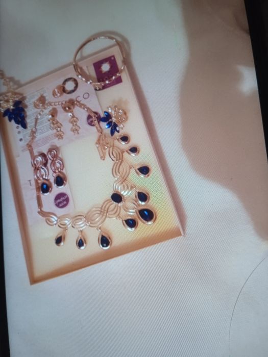 Продам жіночу красиву біжутерію два в одному, фірми ,,ТЮСО". Пишіть, д